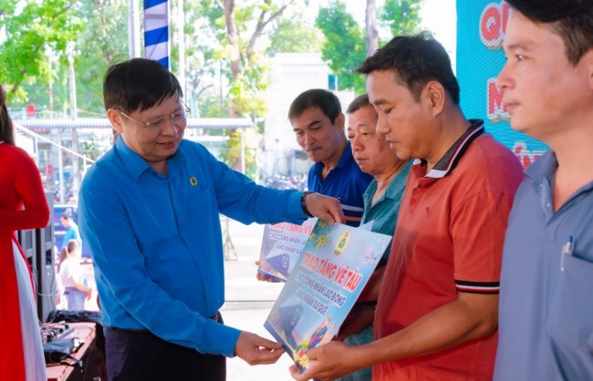 Hành trình Tết Công đoàn - Trọn nghĩa tình, vẹn niềm tin