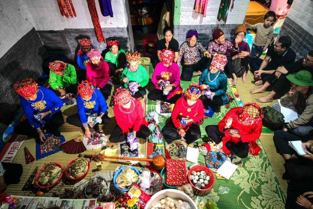 Các làn điệu được sử dụng trong nghi lễ lẩu Then ở Bình Liêu chủ yếu là các làn điệu Then cổ Các làn điệu được sử dụng trong nghi lễ lẩu Then ở Bình Liêu chủ yếu là các làn điệu Then cổ