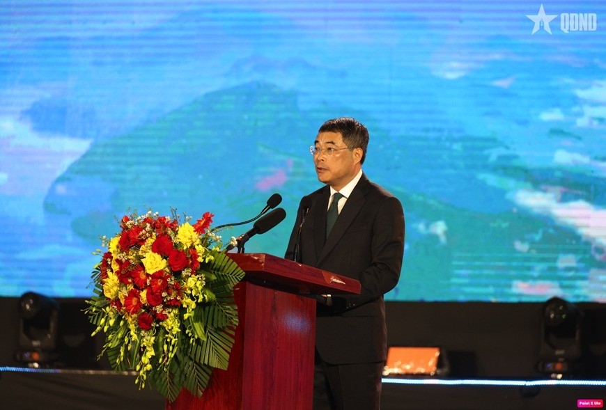 Đồng chí Lê Minh Hưng phát biểu tại chương trình (Ảnh: Báo Quân đội Nhân dân) Đồng chí Lê Minh Hưng phát biểu tại chương trình (Ảnh: Báo Quân đội Nhân dân)