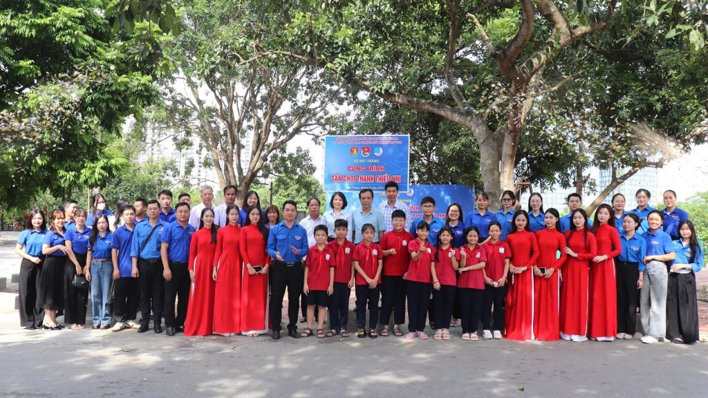 Lễ khánh thành công trình “Sân chơi thanh thiếu nhi” tại xã Bát Tràng