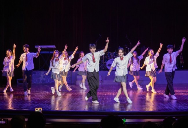 Teen THPT Đoàn Thị Điểm "cháy" với SEN 2026