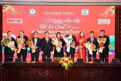 Nỗ lực huy động sức mạnh cộng đồng chăm lo Tết cho người nghèo