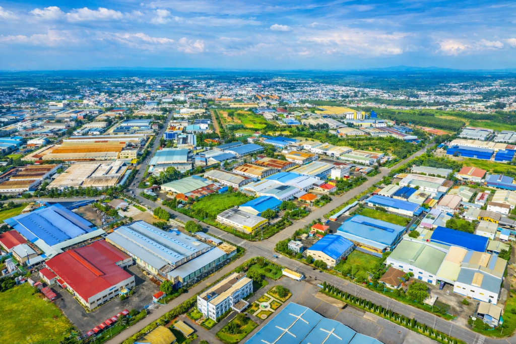 Hạ tầng kỹ thuật tại Khu công nghiệp Hố Nai được đầu tư đồng bộ, đáp ứng nhu cầu sản xuất của doanh nghiệp. Hạ tầng kỹ thuật tại Khu công nghiệp Hố Nai được đầu tư đồng bộ, đáp ứng nhu cầu sản xuất của doanh nghiệp.