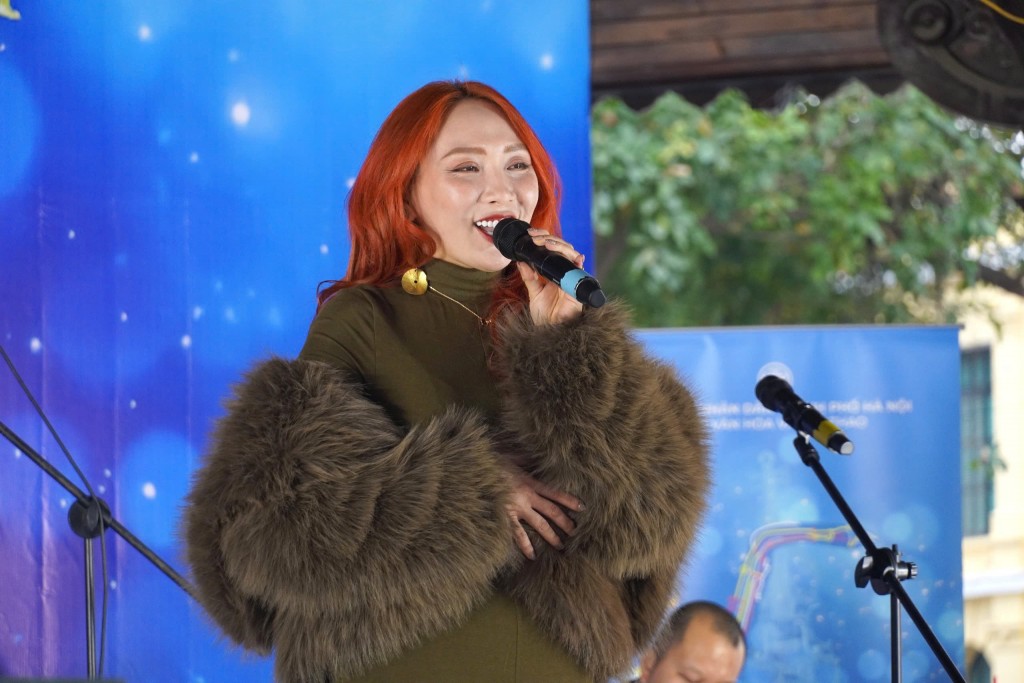 Ca sĩ Thủy Bùi với những ca khúc nhạc Jazz bằng cả tiếng Anh và tiếng Việt Ca sĩ Thủy Bùi với những ca khúc nhạc Jazz bằng cả tiếng Anh và tiếng Việt