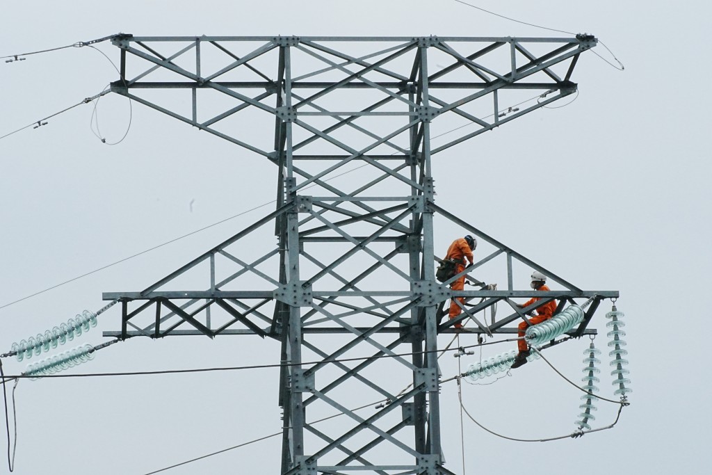 CTĐL Quảng Ninh chủ động triển khai nhiều giải pháp hữu hiệu nhằm đảm bảo cấp điện dịp Tết CTĐL Quảng Ninh chủ động triển khai nhiều giải pháp hữu hiệu nhằm đảm bảo cấp điện dịp Tết