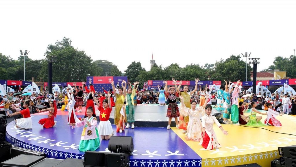 Nâng tầm văn hóa Hà Nội để rồng bay cao hơn trong kỷ nguyên mới