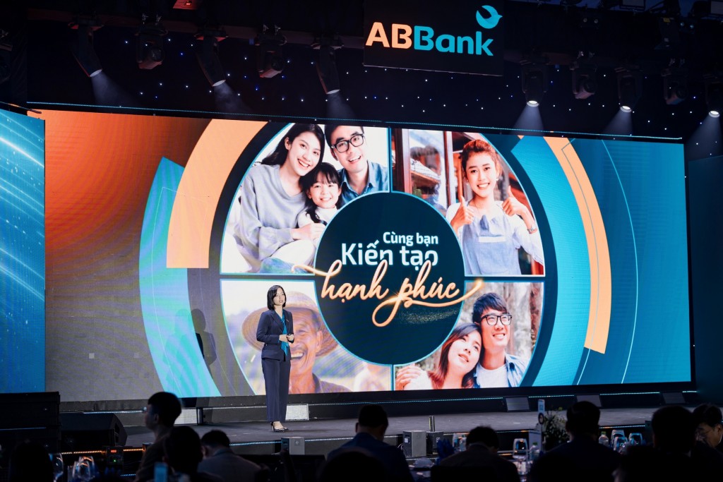 ABBANK ra mắt nhận diện thương hiệu mới: Tiếp nối triết lý phụng sự khách hàng và cộng đồng