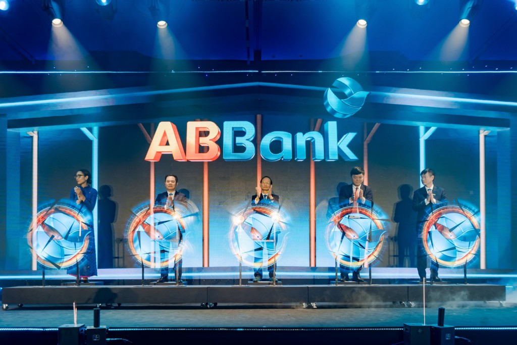 ABBANK ra mắt nhận diện thương hiệu mới: Tiếp nối triết lý phụng sự khách hàng và cộng đồng