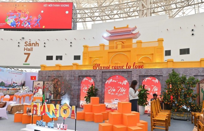 Hà Nội tăng cường 6 tuyến buýt tham quan Hội chợ Mùa Xuân