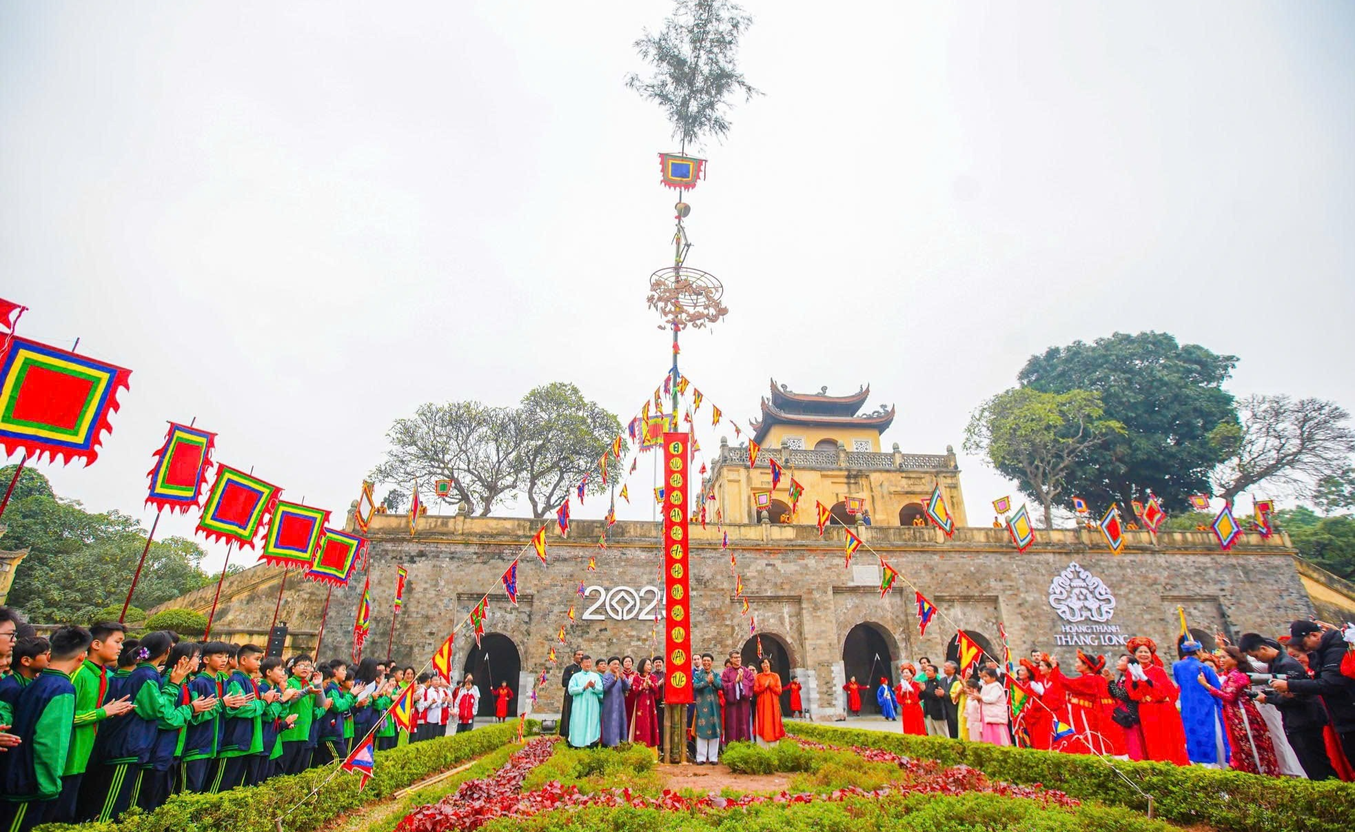 Các nghi lễ được tái hiện trang trọng Các nghi lễ được tái hiện trang trọng