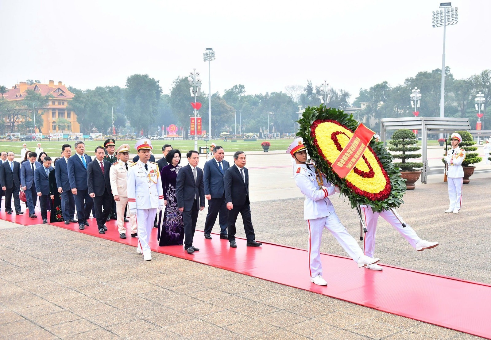 Lãnh đạo thành phố Hà Nội vào Lăng viếng Chủ tịch Hồ Chí Minh Lãnh đạo thành phố Hà Nội vào Lăng viếng Chủ tịch Hồ Chí Minh