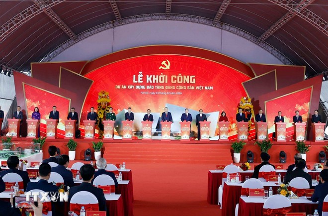 Tổng Bí thư Tô Lâm, Thủ tướng Phạm Minh Chính và các lãnh đạo, nguyên lãnh đạo Đảng, Nhà nước thực hiện nghi thức khởi công dự án xây dựng Bảo tàng Đảng Cộng sản Việt Nam. (Ảnh: Thống Nhất/TTXVN) Tổng Bí thư Tô Lâm, Thủ tướng Phạm Minh Chính và các lãnh đạo, nguyên lãnh đạo Đảng, Nhà nước thực hiện nghi thức khởi công dự án xây dựng Bảo tàng Đảng Cộng sản Việt Nam. (Ảnh: Thống Nhất/TTXVN)