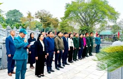 Tri ân các Anh hùng liệt sĩ nhân kỷ niệm Ngày thành lập Đảng