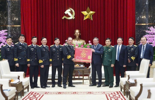 Đoàn công tác Quân chủng Hải quân thăm, chúc Tết TP Hà Nội