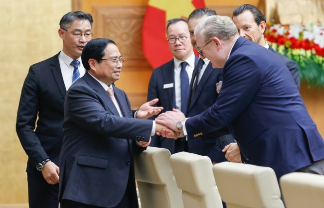 Thủ tướng Phạm Minh Chính làm việc với Đoàn doanh nghiệp Thuỵ Sĩ và châu Âu