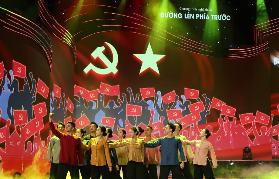 Niềm tin vững chắc vào tương lai tươi sáng của đất nước