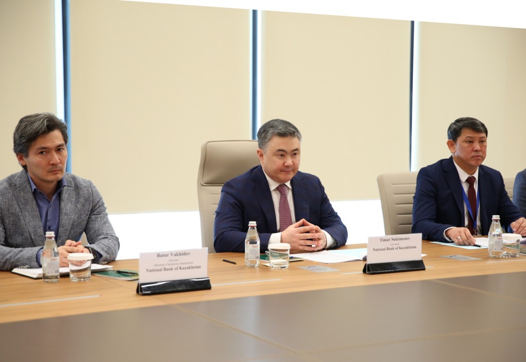 Thống đốc Timur Suleimenov nhấn mạnh quan hệ hữu nghị truyền thống giữa hai nước ngày càng phát triển trên mọi kênh, mọi cấp, mọi lĩnh vực - Ảnh: VGP/Nguyễn Hoàng