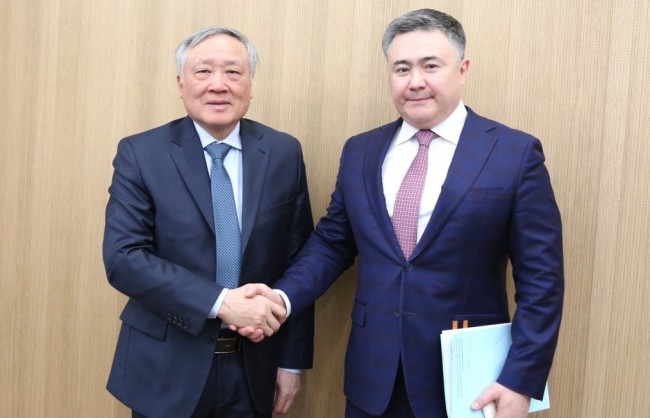 Tăng cường hợp tác ngành tài chính-tiền tệ Việt Nam - Kazakhstan