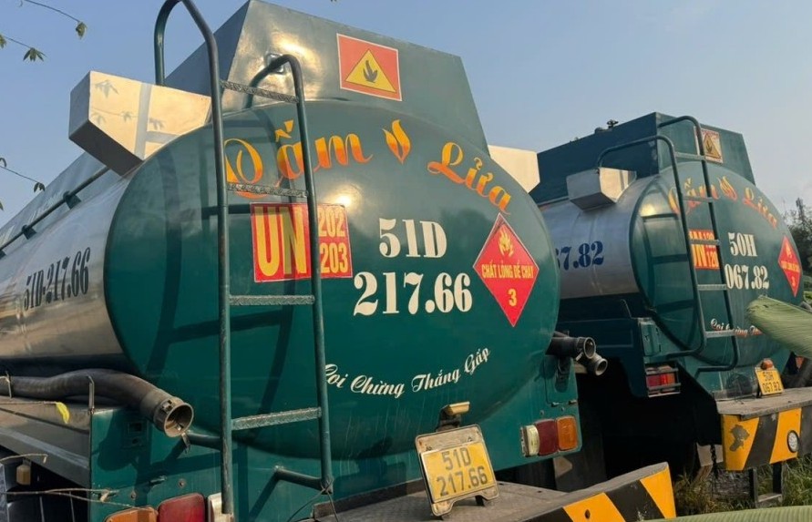 Công an TP Hồ Chí Minh triệt phá đường dây sản xuất xăng giả