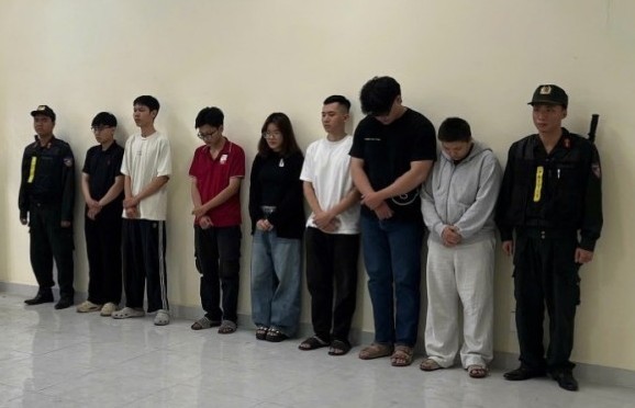 Triệt phá đường dây buôn bán thuốc lá điện tử quy mô lớn