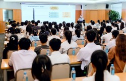 SACOMBANK dành hơn 4,3 tỷ đồng tiếp tục trao học bổng “Ươm mầm cho những ước mơ"