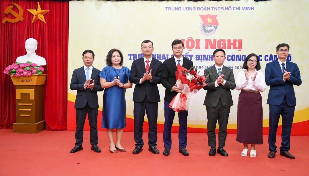 Trao quyết định bổ nhiệm hai Phó Tổng Biên tập Báo Tiền Phong