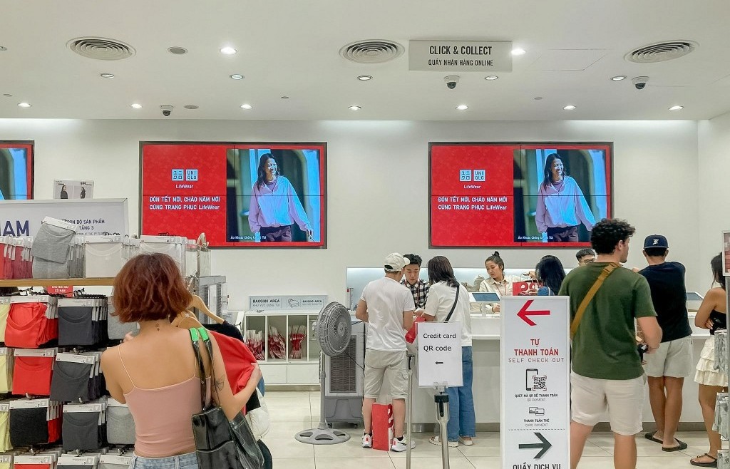 UNIQLO mở rộng khu vực giao hàng xuyên Tết