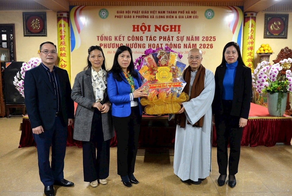 Lãnh đạo MTTQ TP Hà Nội thăm, chúc Tết các cơ sở tôn giáo