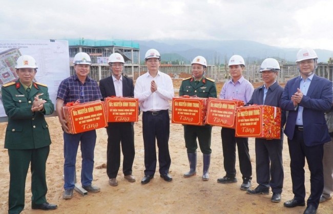 Đảm bảo tiến độ thi công trường học các xã biên giới A Lưới