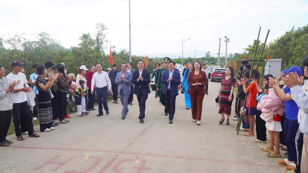 Lãnh đạo thành phố Huế thăm, chúc Tết và kiểm tra các công trình tại A Lưới