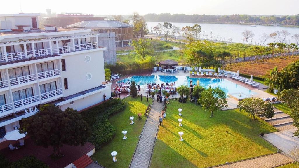 Azerai La Residence Hue