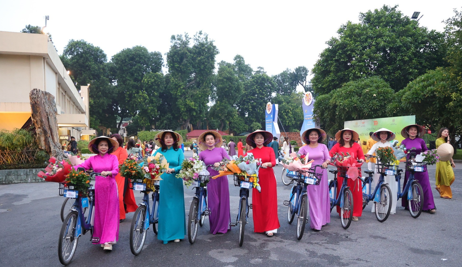 xây dựng người Hà Nội thanh lịch, văn minh, đáp ứng yêu cầu phát triển Thủ đô trong giai đoạn mới (Ảnh minh họa)