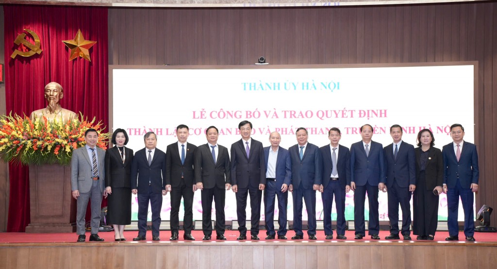Công bố quyết định thành lập Cơ quan Báo và PTTH Hà Nội