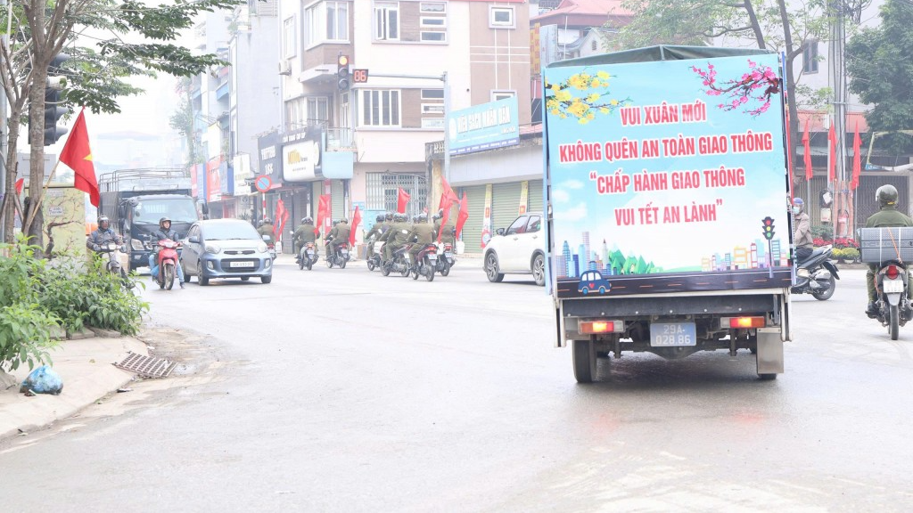 Chính quyền cơ sở chung tay mang Tết an lành đến Nhân dân