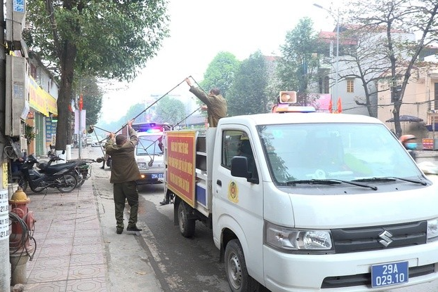 Lực lượng chức năng xã Thanh Oai 