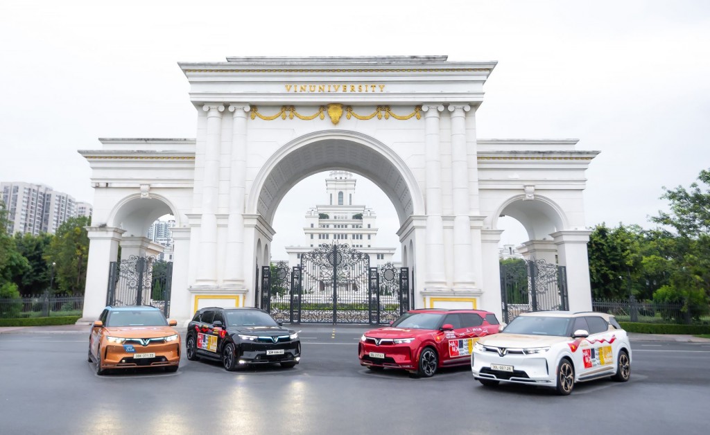 Mua “xe chủ tịch” VinFast VF 9 trước Tết chỉ với 0 đồng trả trước