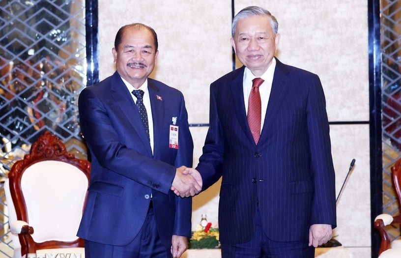 Củng cố đoàn kết đặc biệt Việt Nam-Lào qua kênh Mặt trận và ngoại giao nhân dân