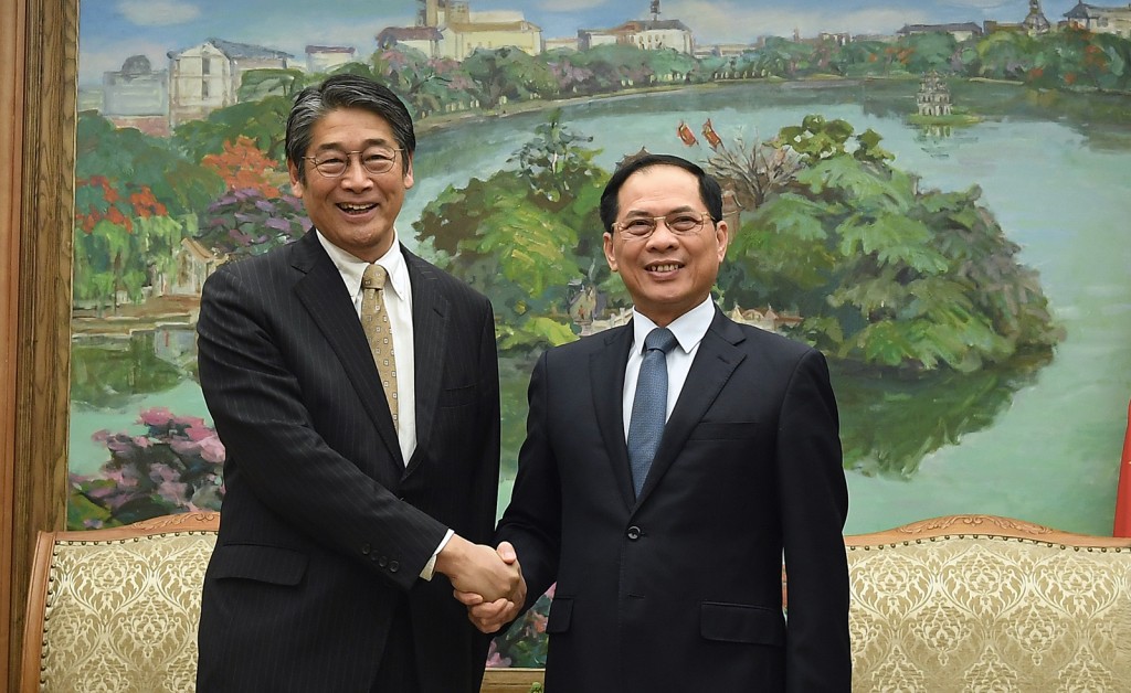 Phó Thủ tướng Bùi Thanh Sơn tiếp Đại sứ Nhật Bản tại Việt Nam Ito Naoki - Ảnh: VGP/Hải Minh