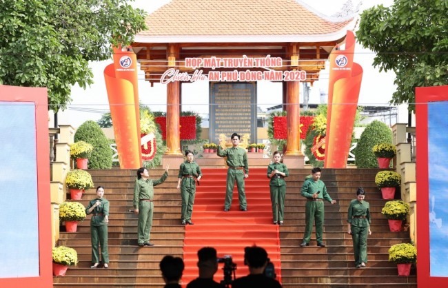 Họp mặt truyền thống Chiến khu An Phú Đông
