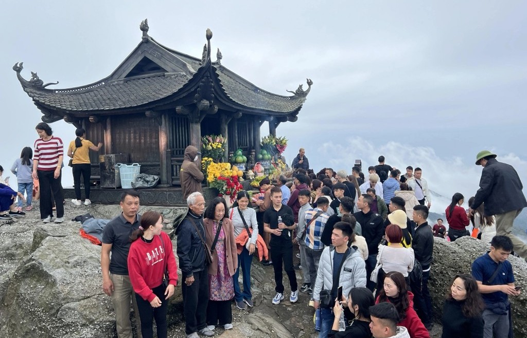 Quảng Ninh miễn phí cho du khách tham quan danh thắng Yên Tử