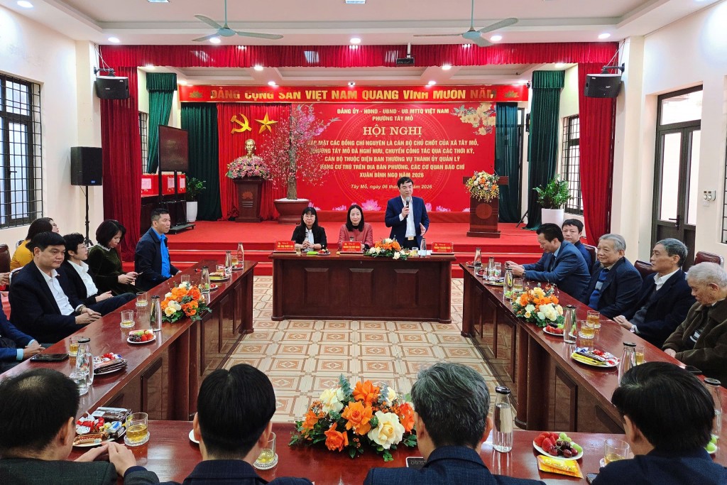 Các đại biểu dự hội nghị gặp mặt tri ân các thế thệ lãnh đạo xã, phường Tây Mỗ Các đại biểu dự hội nghị gặp mặt tri ân các thế thệ lãnh đạo xã, phường Tây Mỗ