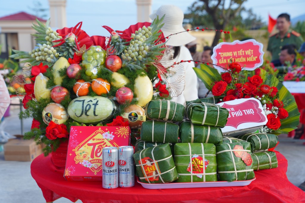 Mâm cỗ Tết từ phần thi của người dân tỉnh Đắk Lắk Mâm cỗ Tết từ phần thi của người dân tỉnh Đắk Lắk