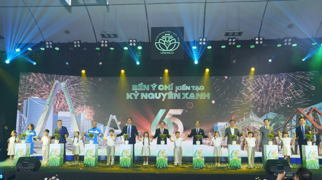 Hành trình 65 năm giữ gìn và phát triển Thủ đô xanh - sạch - đẹp