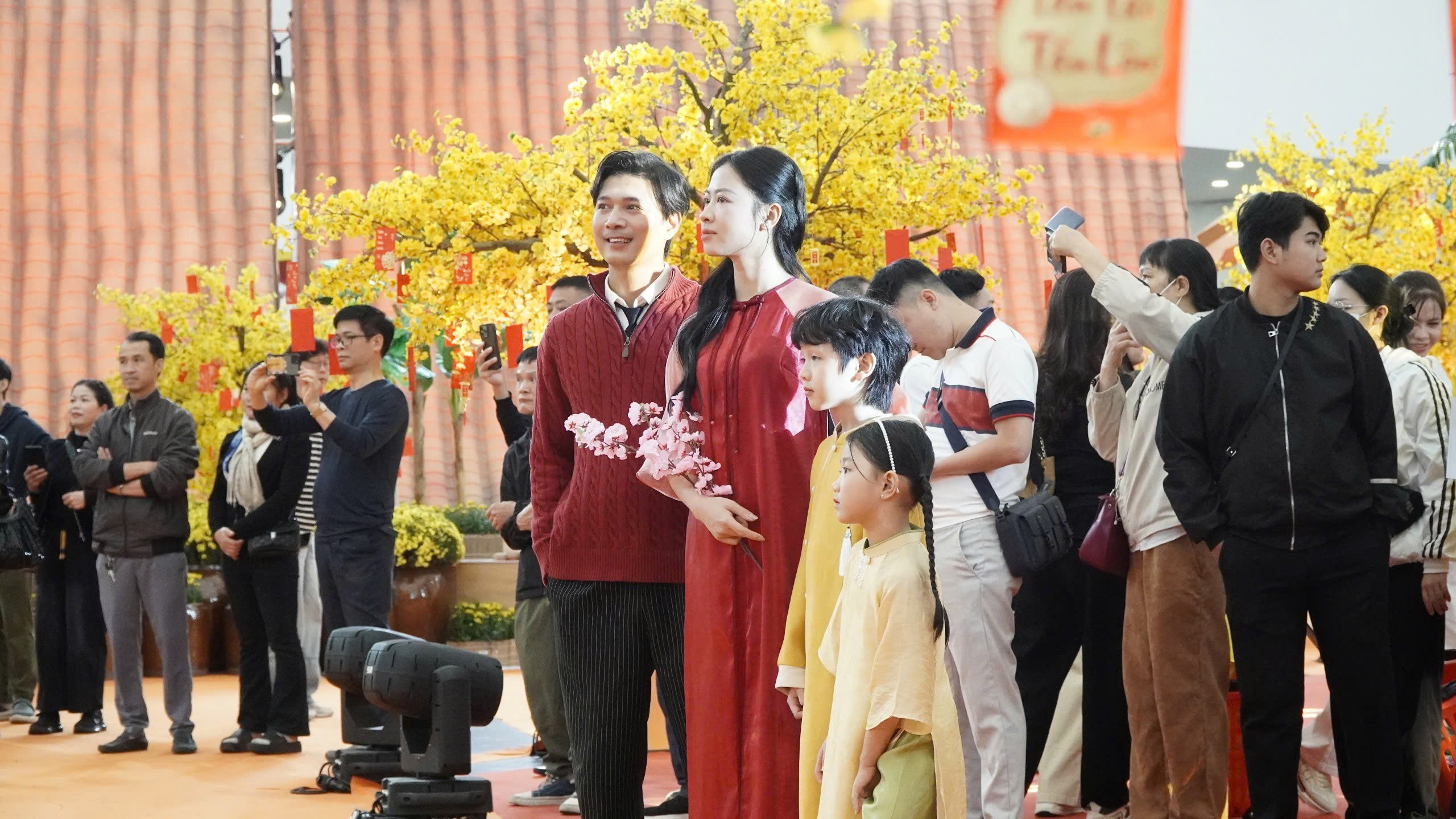 Loạt sự kiện nghệ thuật khuấy động Hội chợ Mùa Xuân ngày cuối tuần