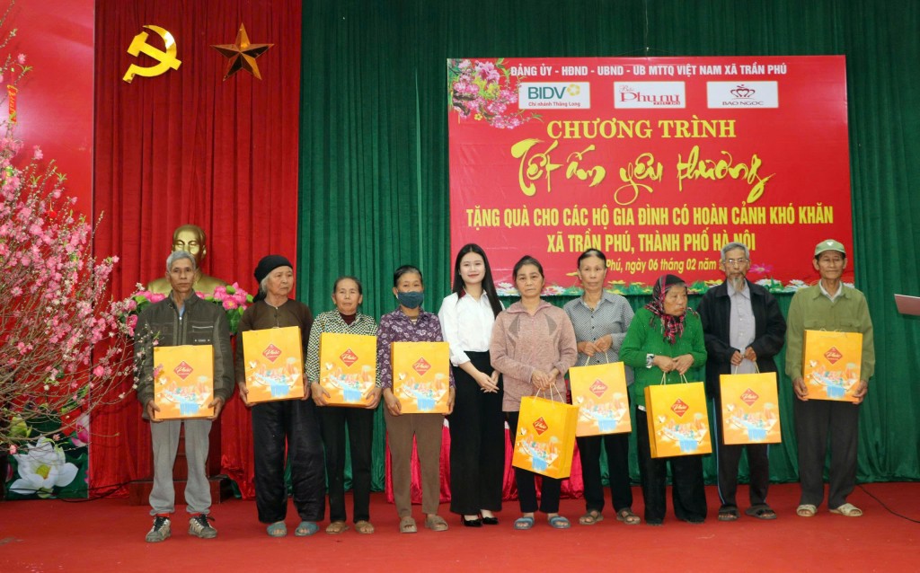 “Tết ấm yêu thương” về với xã Trần Phú trong những ngày giáp Tết