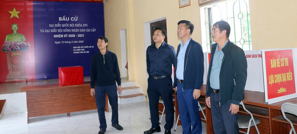 Xã Trần Phú kiểm tra danh sách cử tri và khu vực bỏ phiếu chuẩn bị bầu cử 2026 - 2031