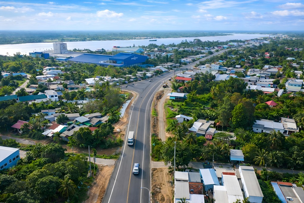 Tuyến tránh Cao Lãnh kết nối Quốc lộ 30 tại khu vực cầu Phong Mỹ, góp phần tăng cường liên kết giao thông của tỉnh Đồng Tháp