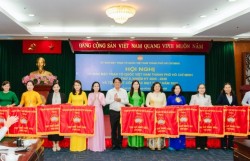 Phát huy vai trò cầu nối, bồi đắp vững bền lòng dân