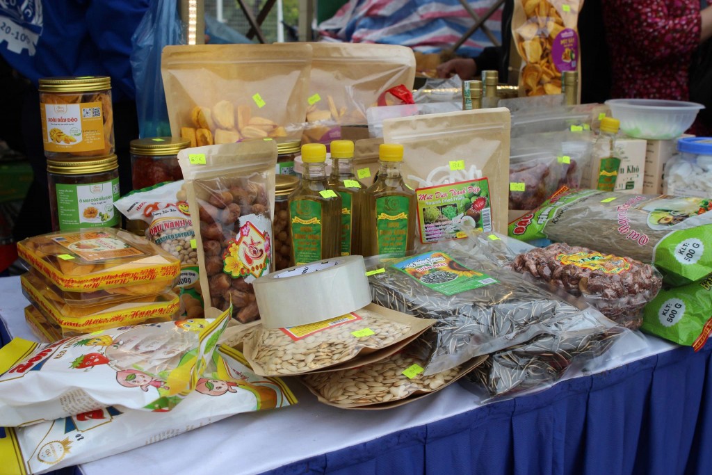 Gian hàng phong phú của Khoa Cơ - Điện tại Hội chợXuân 2026 của Học viện Nông nghiệp Việt Nam