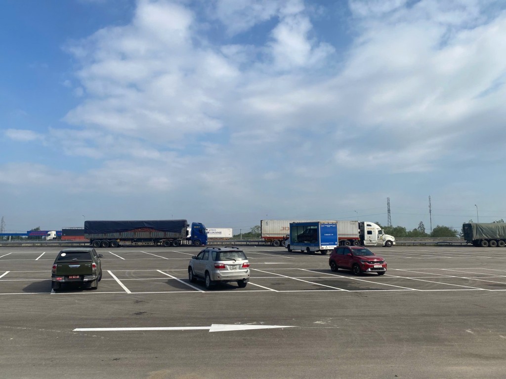 Việc đưa điểm dừng xe đầu tiên trên tuyến cao tốc Đà Nẵng – Quảng Ngãi vào khai thác góp phần nâng cao an toàn giao thông, tạo điều kiện để lái xe và hành khách dừng nghỉ